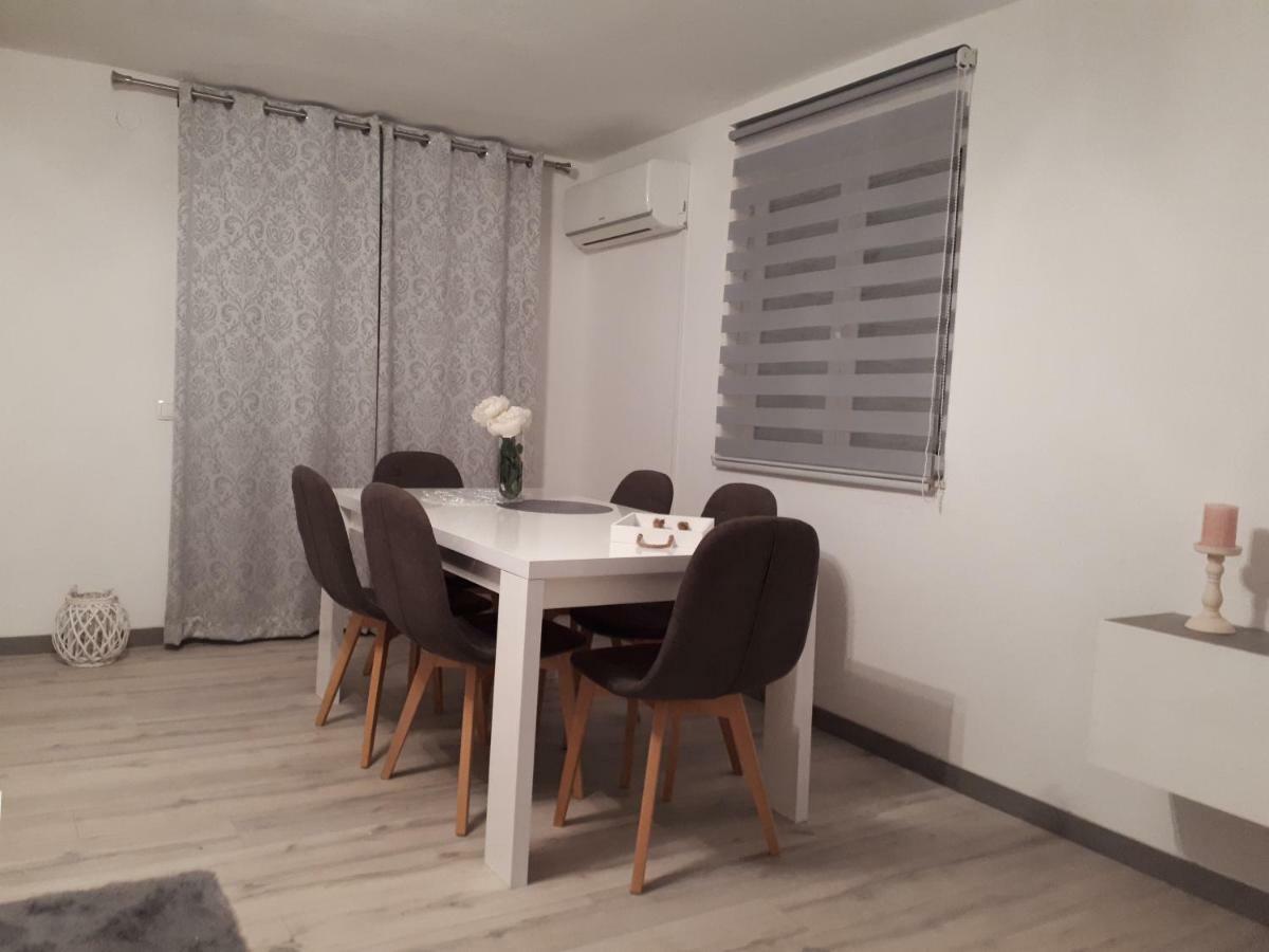 Apartment Jole 1 Trogir Eksteriør billede